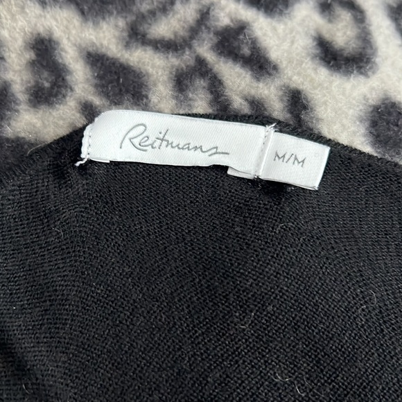 3 for $20 💜 REITMANS Sweater - Picture 5 of 6
